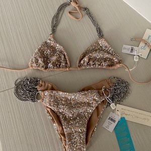 Brand new beach bunny bikini size med top and button